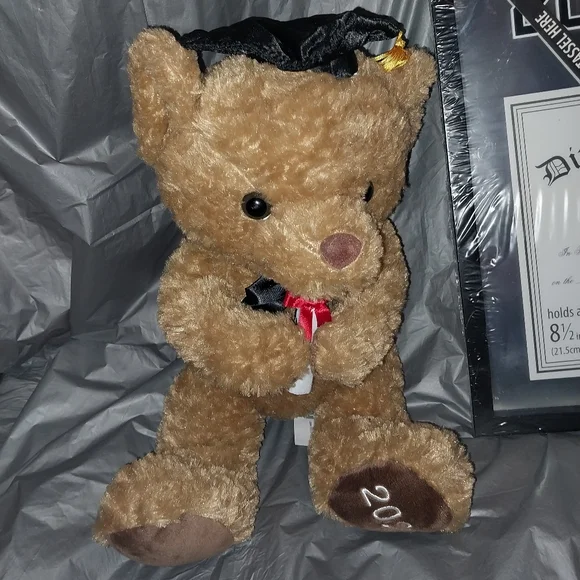 Graduation Set - Picture 2 of 5